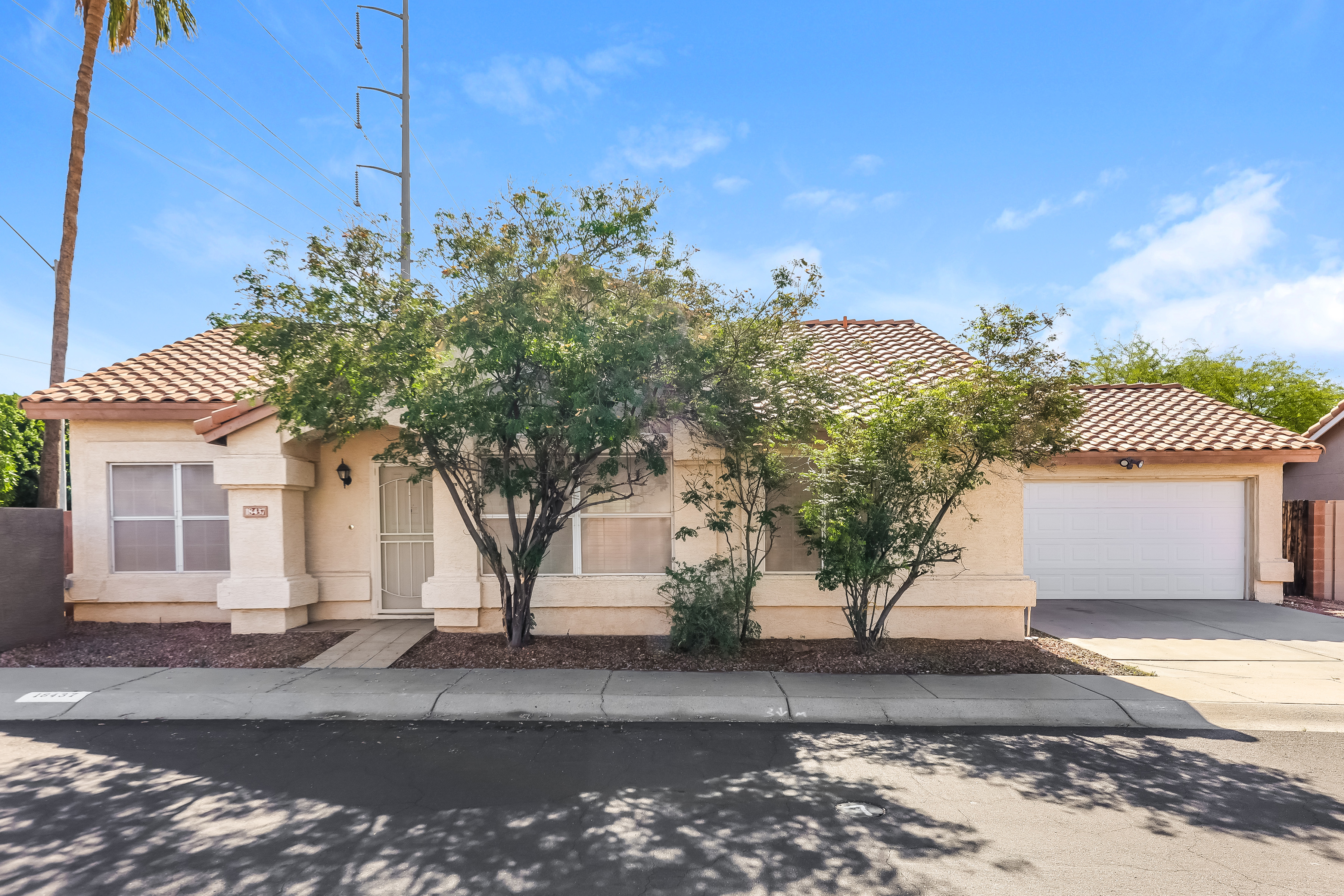 18437 N 8th Pl Phoenix, AZ 85022